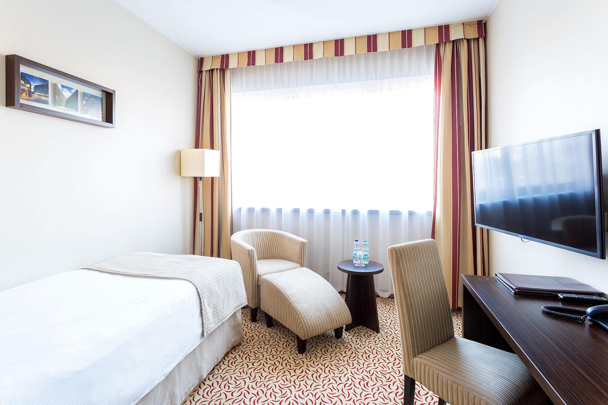 Qubus Hotel Lodz Екстериор снимка