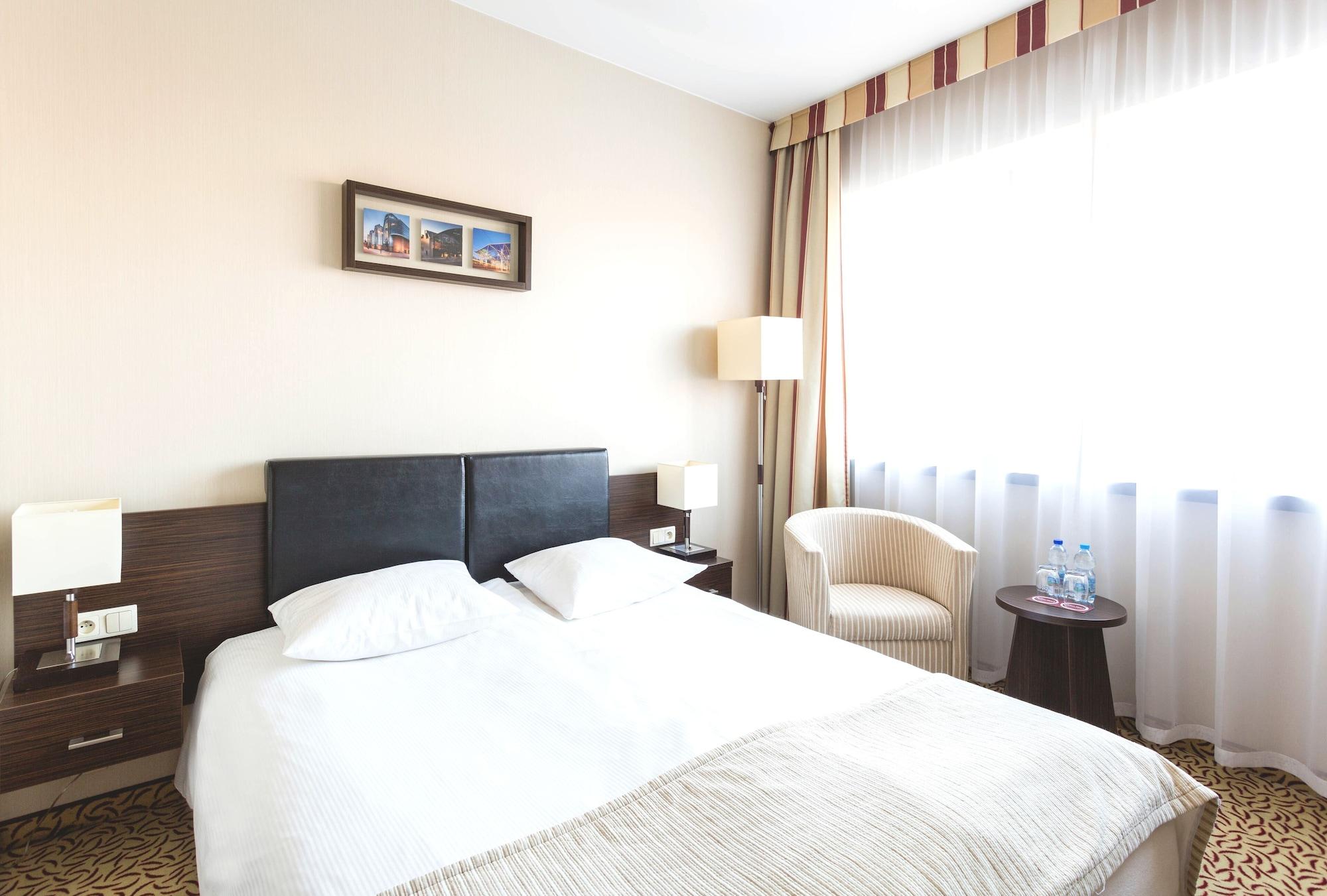 Qubus Hotel Lodz Екстериор снимка