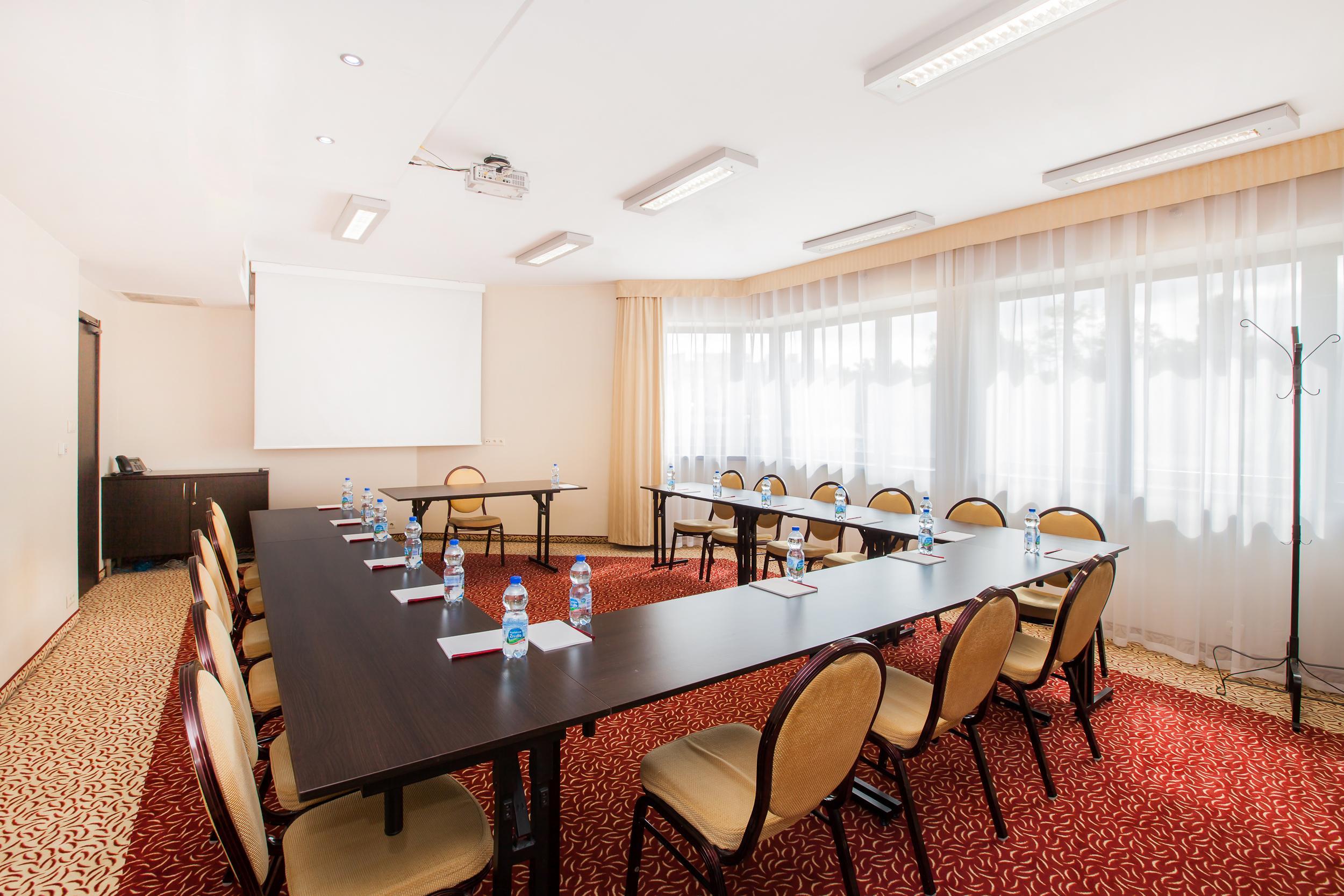 Qubus Hotel Lodz Екстериор снимка
