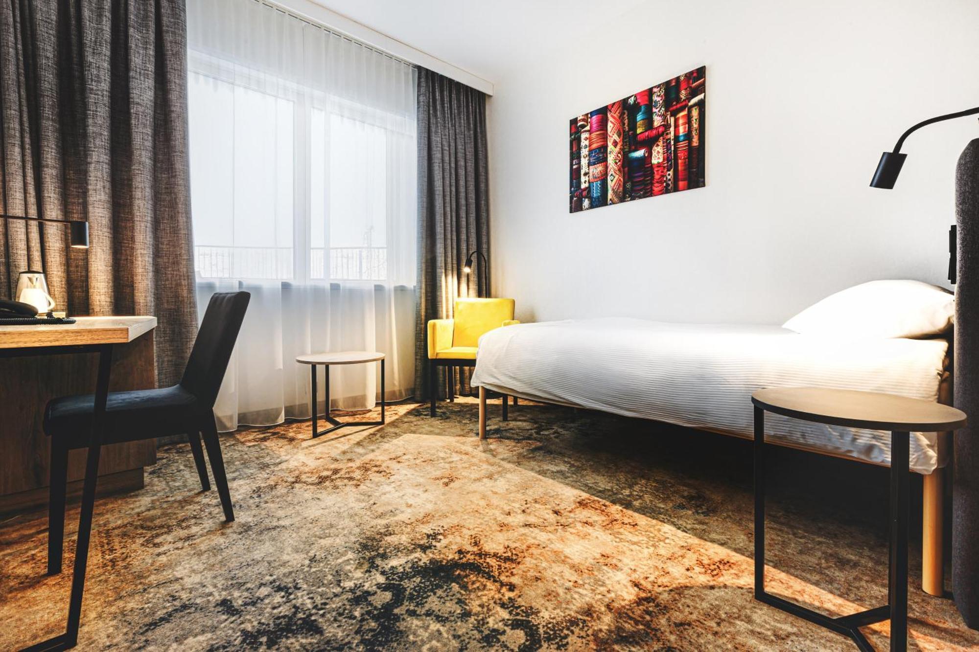 Qubus Hotel Lodz Екстериор снимка